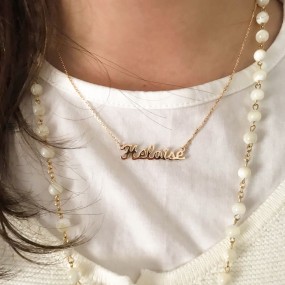 Collier prénom découpé lettre Cursive en Or 18 carat